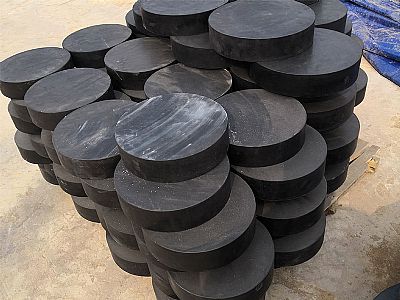 图木舒克板式橡胶支座由若干层橡胶片与薄钢板经加压硫化